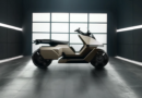 World’s First Self-Balancing Electric Bike OMO X Creates a Sensation