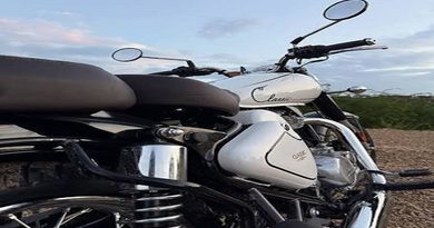 Royal Enfield Classic 350 Gets Stunning New Signature White Colour at Rs 2.24 Lakh Royal Enfield Classic 350 Gets Stunning New Signature White Colour at Rs 2.24 Lakh